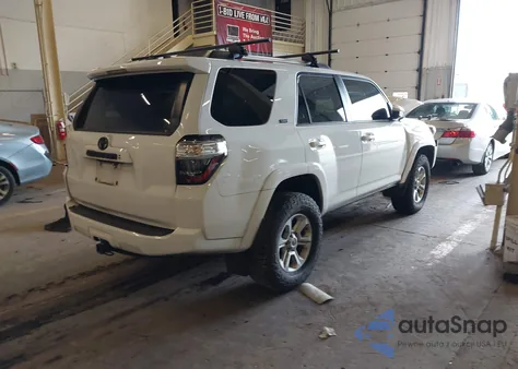 2021 Toyota 4Runner Sr5 из США, поврежденный, VIN JTEMU5JR0M5902037